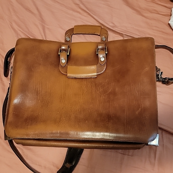 Brown Leather briefcase with shoulder strap - Picture 6 of 8